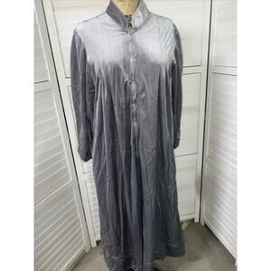 Vintage Larwin Silver Velour Full Length House Coat House Robe USA Union X Large